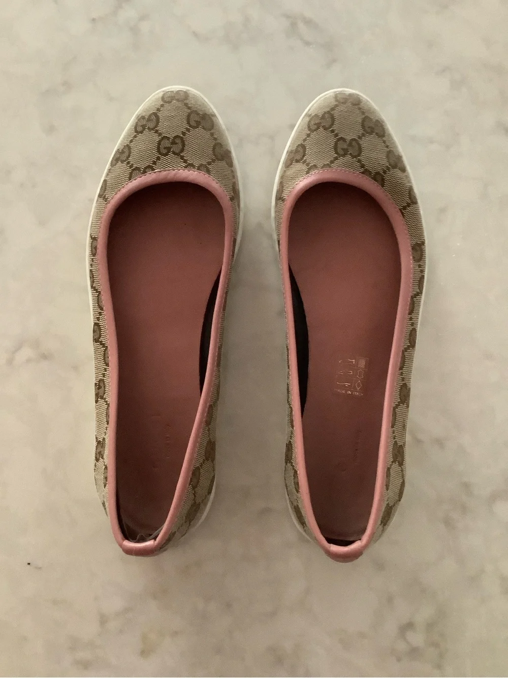 Gucci Beige GG Canvas Ballet Flats with Pink Trim size 37
